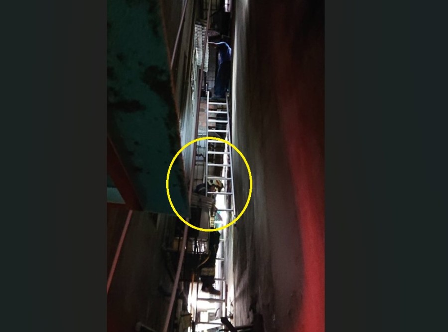 國道警查涉毒鴛鴦 跳樓躲警卡半空警消救人 236 cnews204240603a12