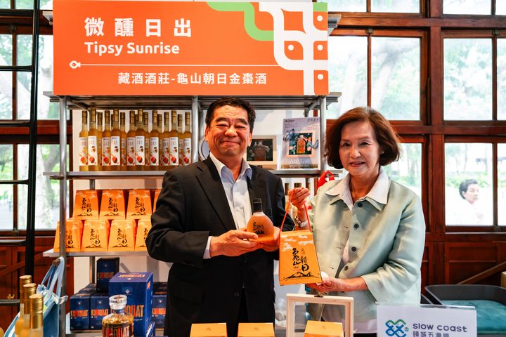 頭城五漁鐵記者會發布限量聯名商品。 圖:宜蘭縣政府工商旅遊處/提供