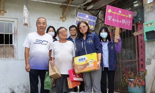 屏東老漢未繳強制險遭罰2500 執行署訪查見全家處境堪憐大發佛心 234 屏東老漢未繳強制險遭罰2500 執行署訪查見全家處境堪憐大發佛心 233