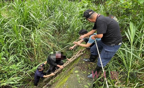 山區縣道機車倒在路旁 熱心員警救回一命