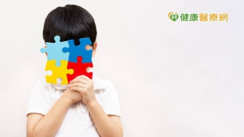 四歲自閉兒合併語言障礙 中醫「雷射針灸」助增強表達力!