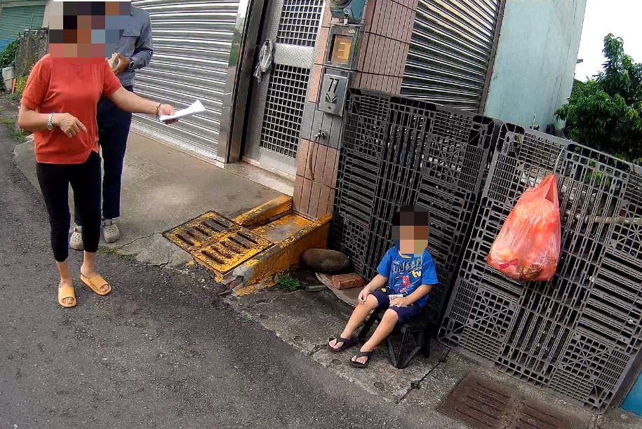 路見4歲男童走失 　小港分局大林派出所 　暖警護送返家