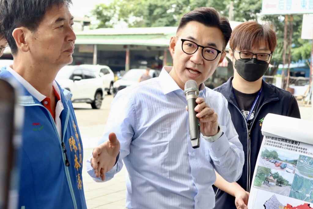 ▲打造綠色經濟,推廣鐵馬道、步道旅遊,江啟臣爭取1.48億提升臺中觀光旅遊環境。(江啟臣辦公室提供)