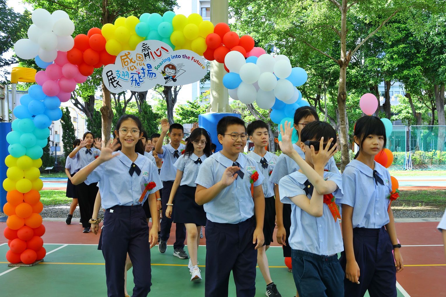 嘉義市各國小迎畢業好溫馨!黃敏惠市長分享自身故事、送上3祝福