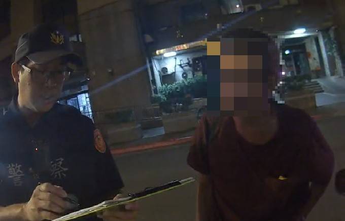 李男對車主身份一問三不知，謊稱車輛為其所有，經警方聯繫車主，確認車輛未曾出借。（記者黃荷琇 翻攝）