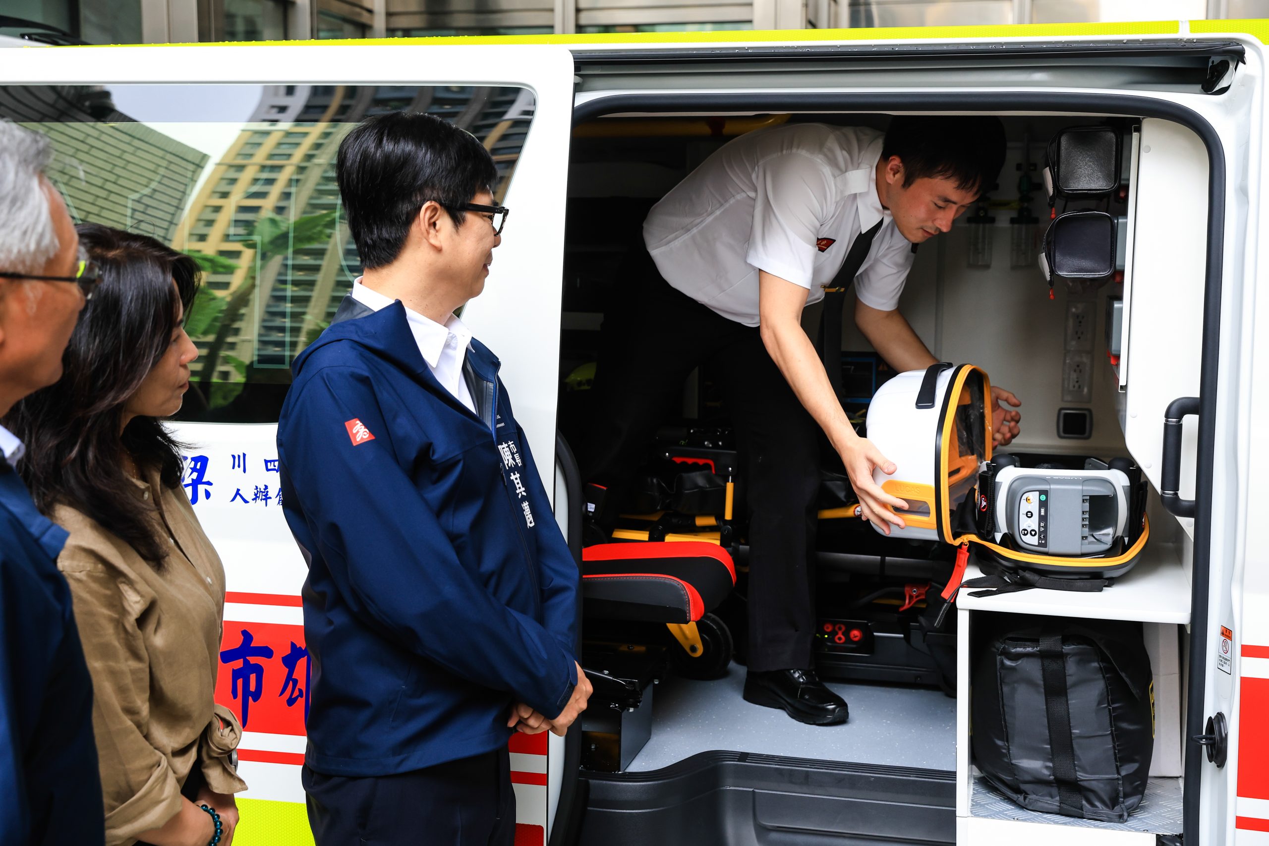 遺愛人間!董事長梁朝辰驟逝,老四川義捐救護車 遺愛人間!董事長梁朝辰驟逝,老四川義捐救護車