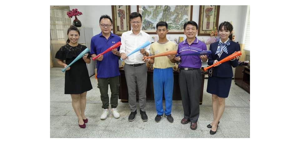 南投縣新豐棒球隊將赴日 南投市公所替棒球隊找贊助幫奪冠
