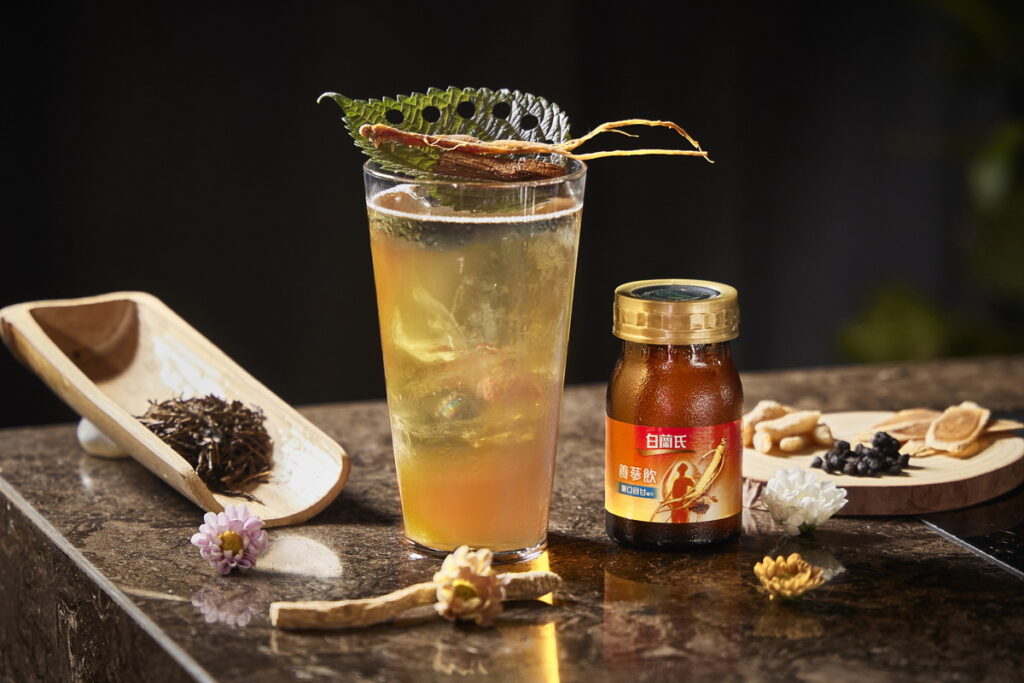 白蘭氏養蔘飲,搭配日式焙茶調製養身特調-「茶禪蔘韻」為品飲者帶來無窮療癒!