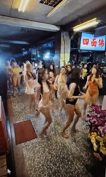 信眾還願全台最強卡司 50名比基尼辣妹跳艷舞