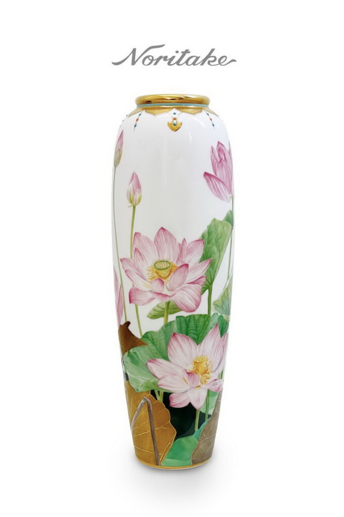 Noritake手繪芙蓉花瓶46cm_售價760,000元。