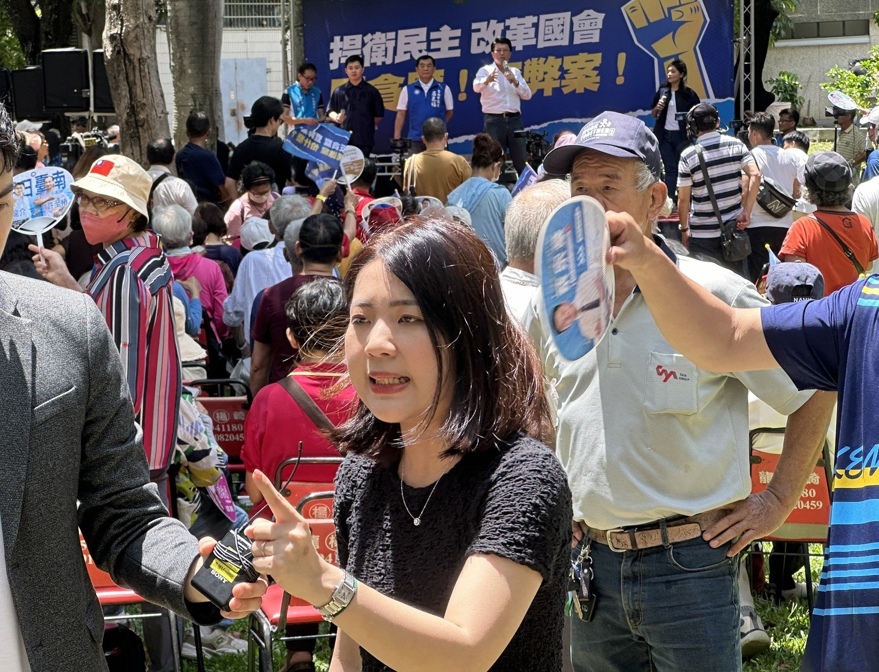 國民黨「捍衛民主改革國會」宣講活動,首場15日在台南市登場,約有500人參加l。辛啓松攝