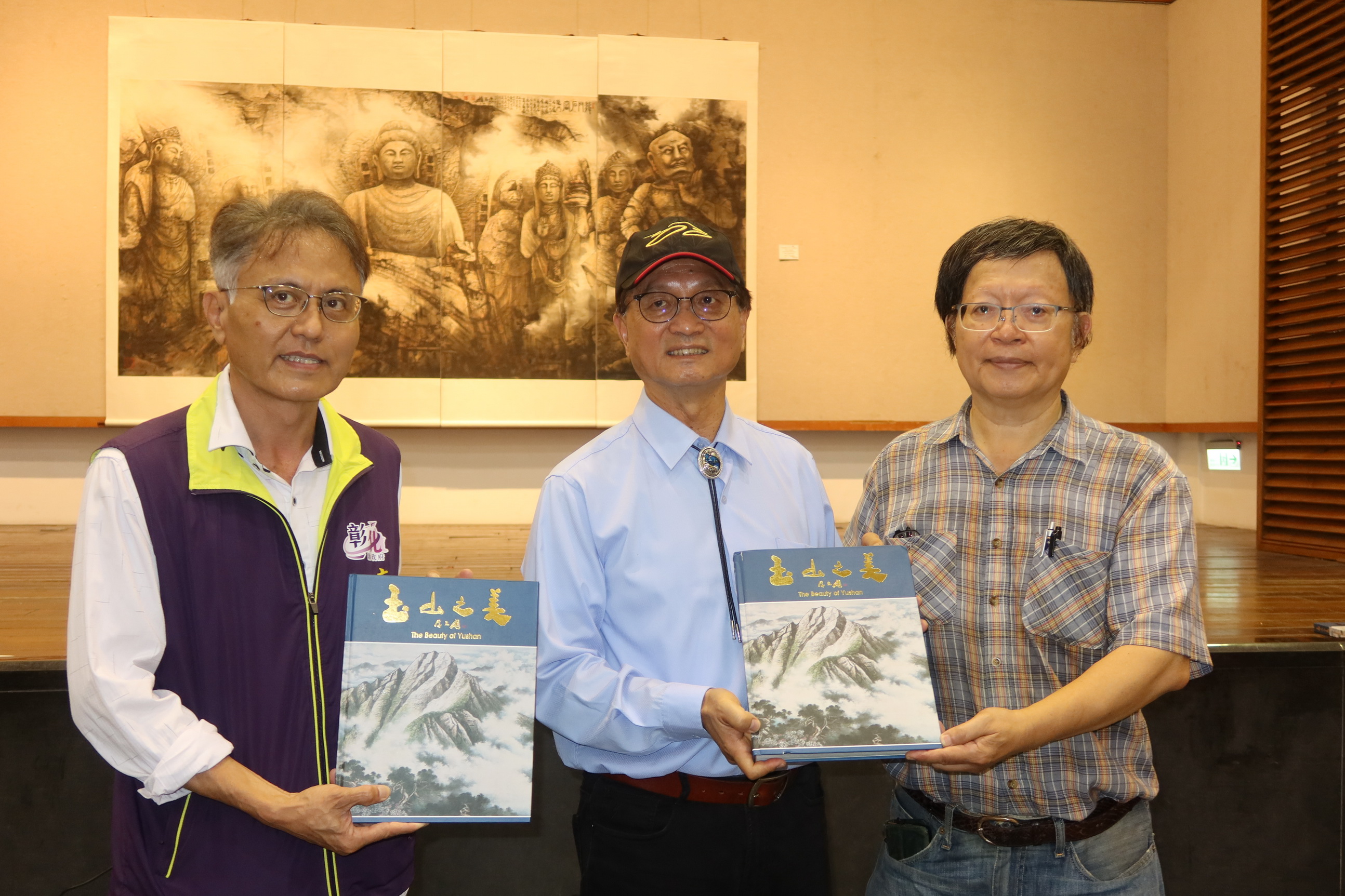▲彰化藝術館舉辦現代國畫創作展暨台法交流展集合台灣水墨畫界菁英，更有5位法國諾曼第區盧昂印象派發源地畫家的水墨作品一起參展。（記者張溎壕攝）