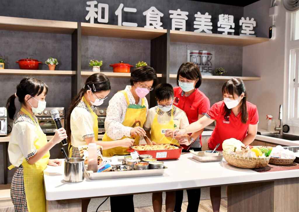 ▲食力雜誌最新一期第35期報導指出,彰化縣在2024年食育力城市大調查中,以教育與文化構面第1名的表現成功超越台南市,這是首次獲得此榮譽,,顯示彰化縣政府及民間對食農教育的高度重視與投入。(彰化縣政府提供)