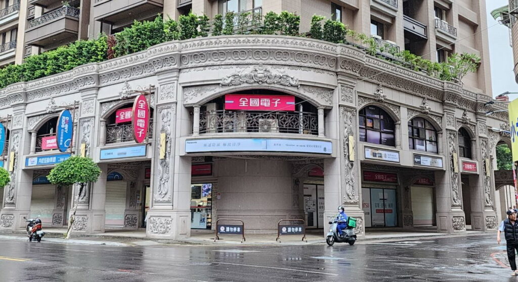 全國電子中和店6月14日盛大開幕! 6月14至6月18日開幕慶祭出全館家電9折優惠,滿額送dyson吸塵器,再抽65吋電視