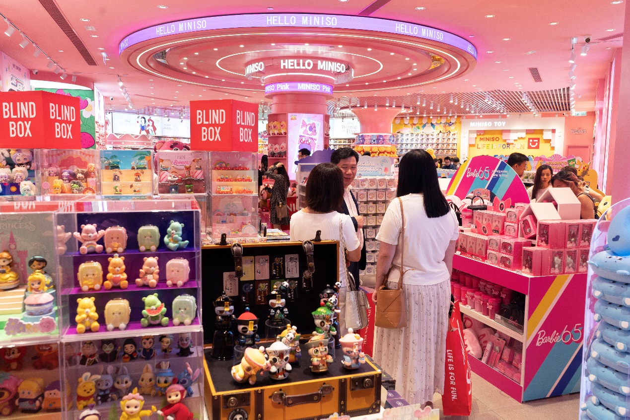 名創優品於本港開設最大旗艦店 計劃年內繼續擴大香港市場