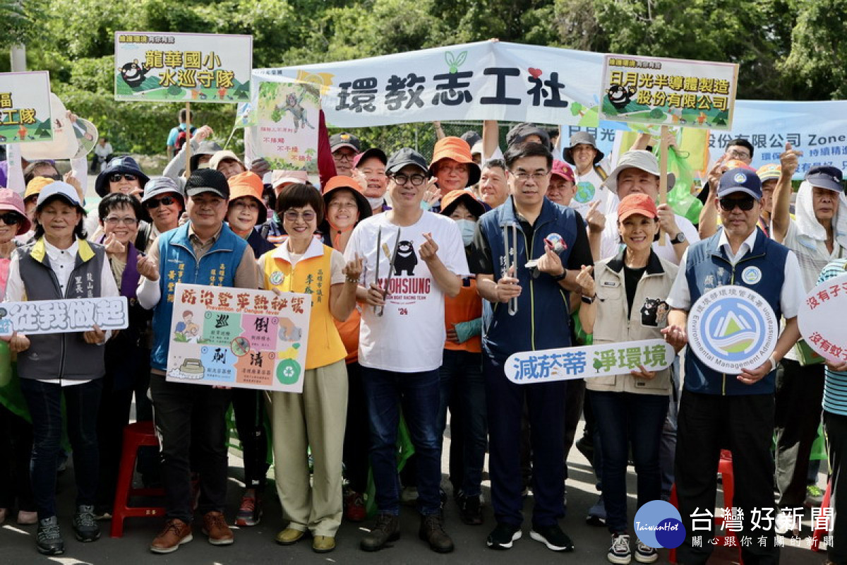 ▲淨零轉型過程中，陳其邁表示政府期盼在補助及技術方面協助認真執行的高雄企業，做好淨零轉型工作。