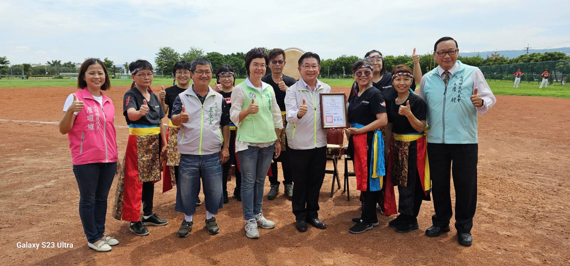 ▲ 彰化縣永靖鄉113年鄉長盃慢速壘球錦標賽在永靖鄉簡易棒球場火熱開。 （記者張溎壕攝）