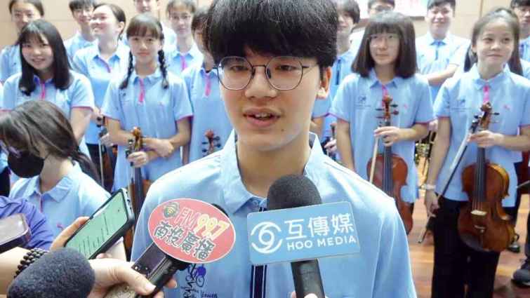 ▲青少年管弦樂團首席楊承鈞期待這次樂團可以表演得很好，在國際讓大家看到彰化。（記者林明佑攝）
