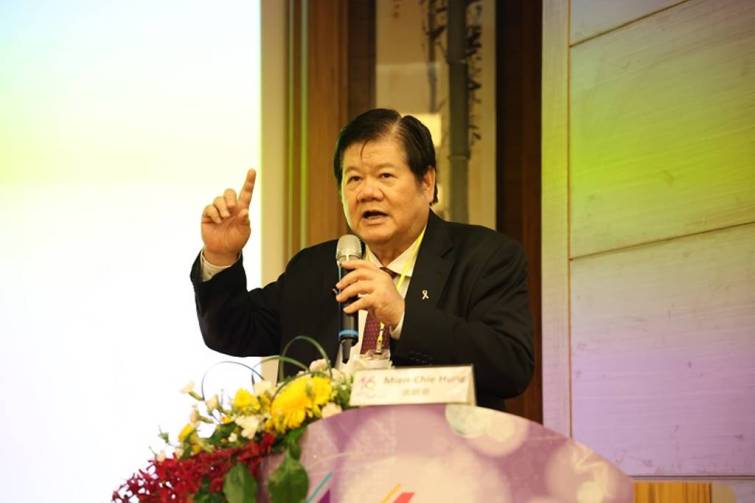 ▲中國醫藥大學校長洪明奇院士獲頒PPSSC傑出研究成就菁英獎，實至名歸。（中醫大提供）