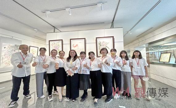 成美藝廊展出谷硯畫會師生聯展，花樹墨彩與永靖苗木之鄉相輝映