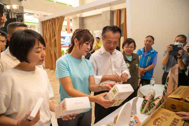 ▲「頂湖-大凍山」步道健行活動當日，將邀請在地業者參與特色農產市集，報名成功即可獲市集抵用券100元。（嘉義縣政府提供）