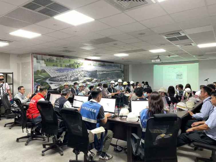 ▲透過雙方專業經驗交流施工團隊也吸取經驗，有利提升工程施工品質。（台中市政府提供）