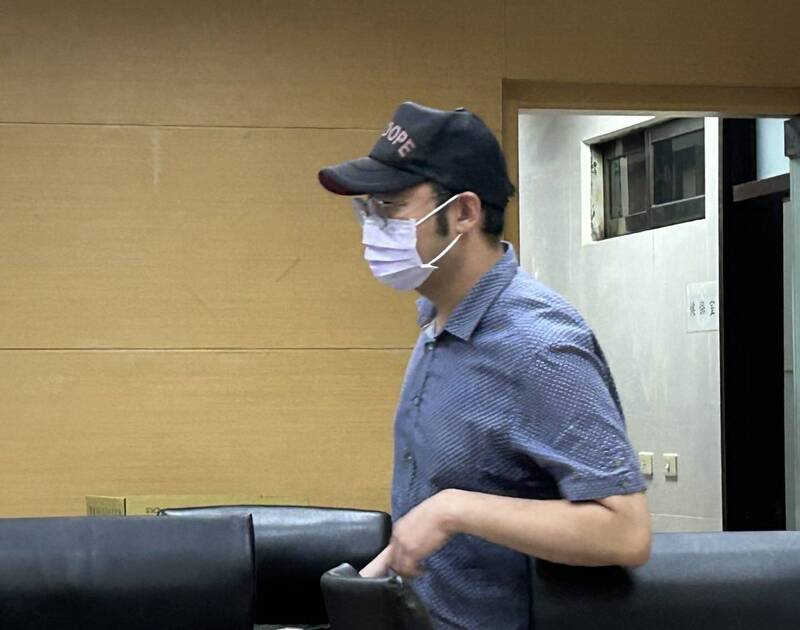 新北市議長蔣根煌的兒子蔣欣璋(圖),涉嫌違反選罷法等罪,遭檢方約談,諭知100萬元交保。中央社