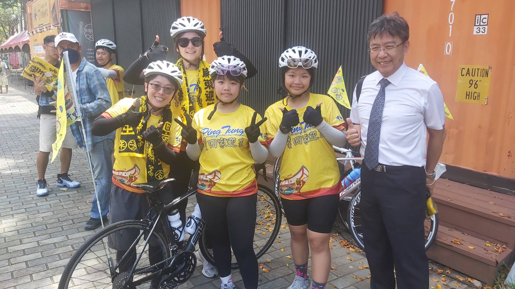 ▲在地青年展開為期七天自行車環島宣傳屏東迎王，其中年紀最小僅13歲。（圖／記者陳彥霖攝）