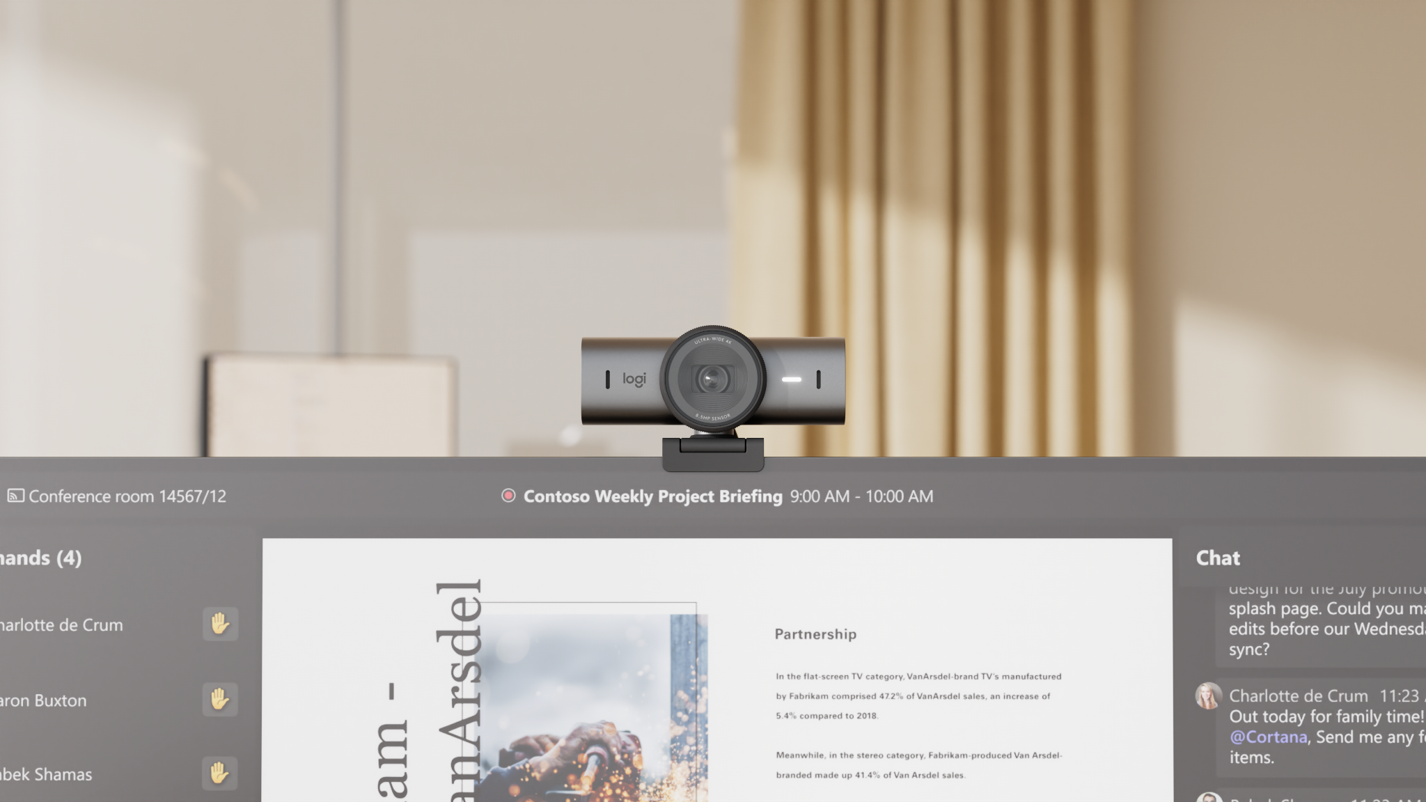 【圖六】MX Brio 705 Ultra HD 商務網路攝影機，擁有 4K 解析度和超廣視角，搭載 AI RightSight 自動對焦和展示模式，兼具設計感和靈活性。
