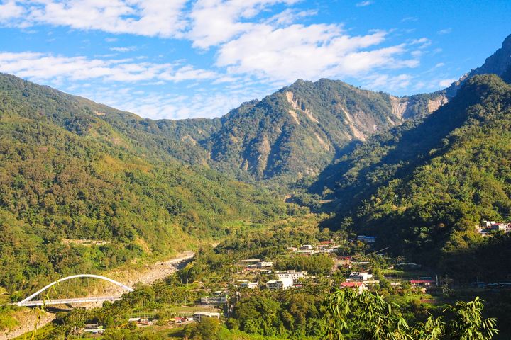 豐山四周群山環繞,風景秀麗。 圖:嘉義縣文化觀光局/提供