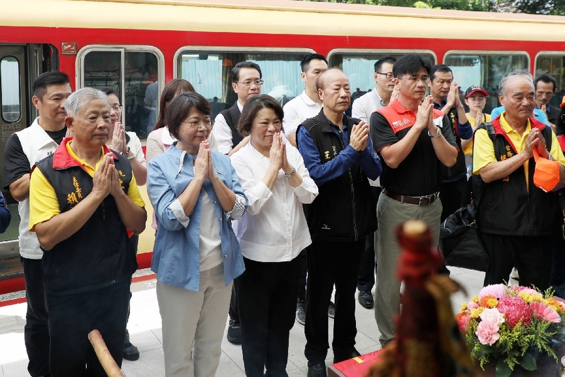 與神同行！玉三聖母與玄天上帝搭火車為沿線祈安 嘉義市長黃敏惠為林鐵通車送上滿滿祝福