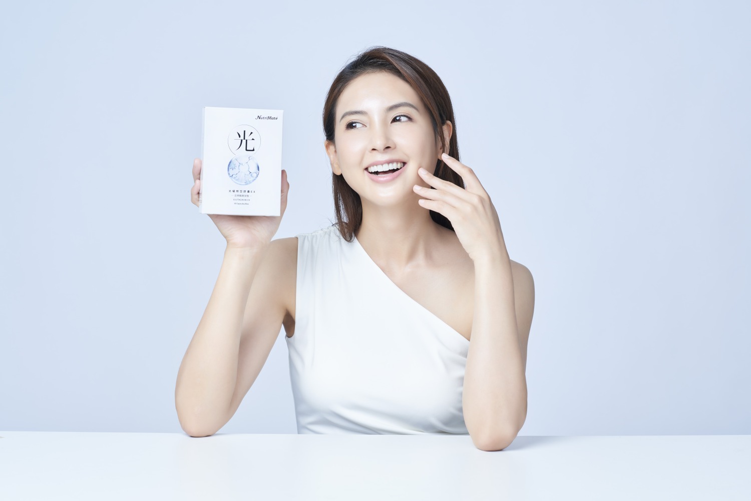 韋汝代言光曜時空膠囊EX,搶攻上億美麗保健市場!(圖/由你滋美得提供)