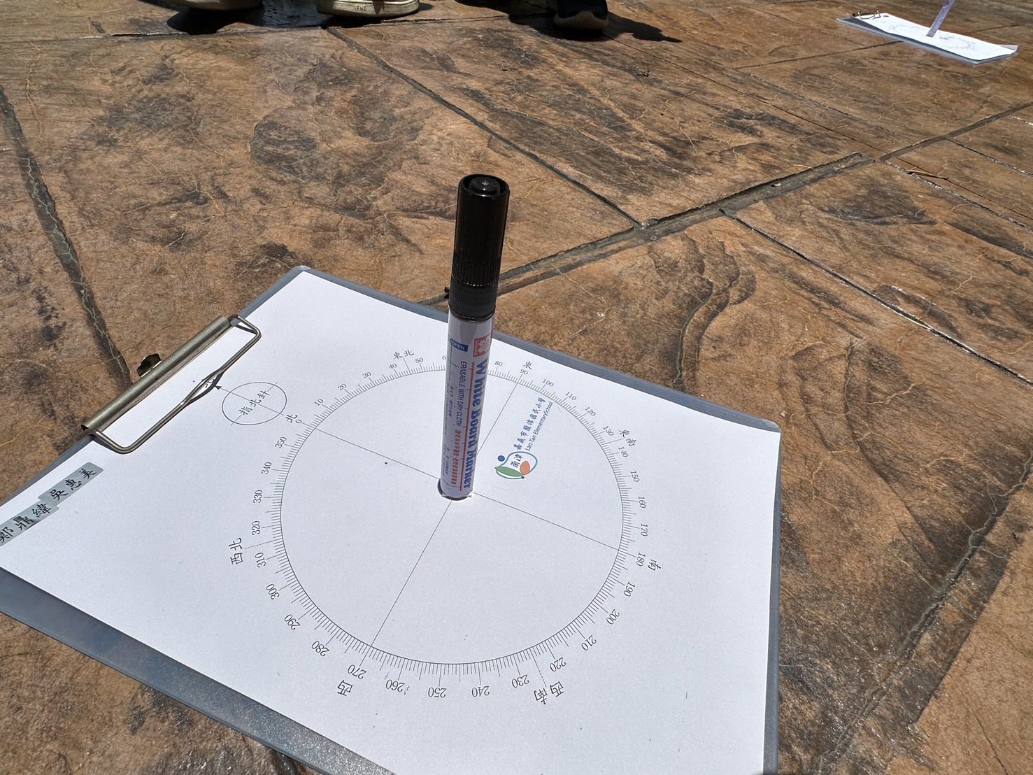 嘉義蘭潭國小迎夏至 師生齊聚觀測無影奇景