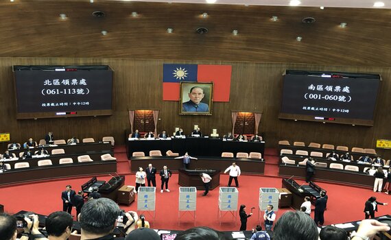 國會擴權覆議案 藍白陣營立委聯手否決