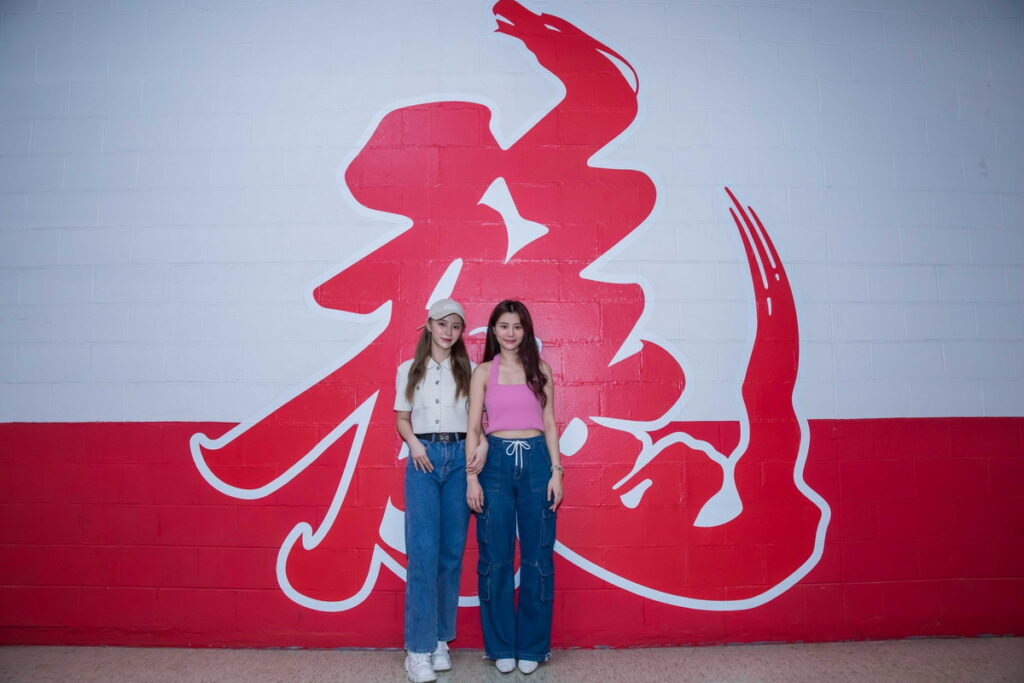 女星各務禮美奈,參加啦啦隊徵選,請來韓國人氣女團CLC前成員Elkie莊錠欣擔任特訓老師。