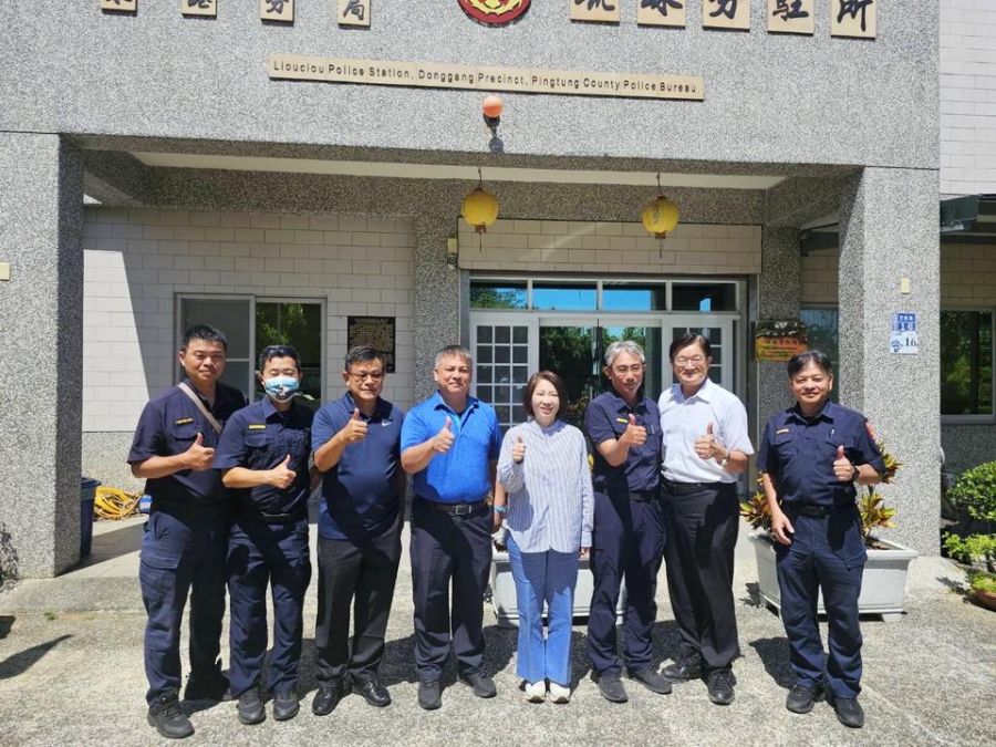 周春米視察琉球分駐所慰問員警執勤辛勞
