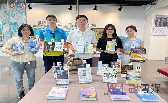 青春好書這Young選　中市圖：攜手中二中首推選書設計專屬書腰