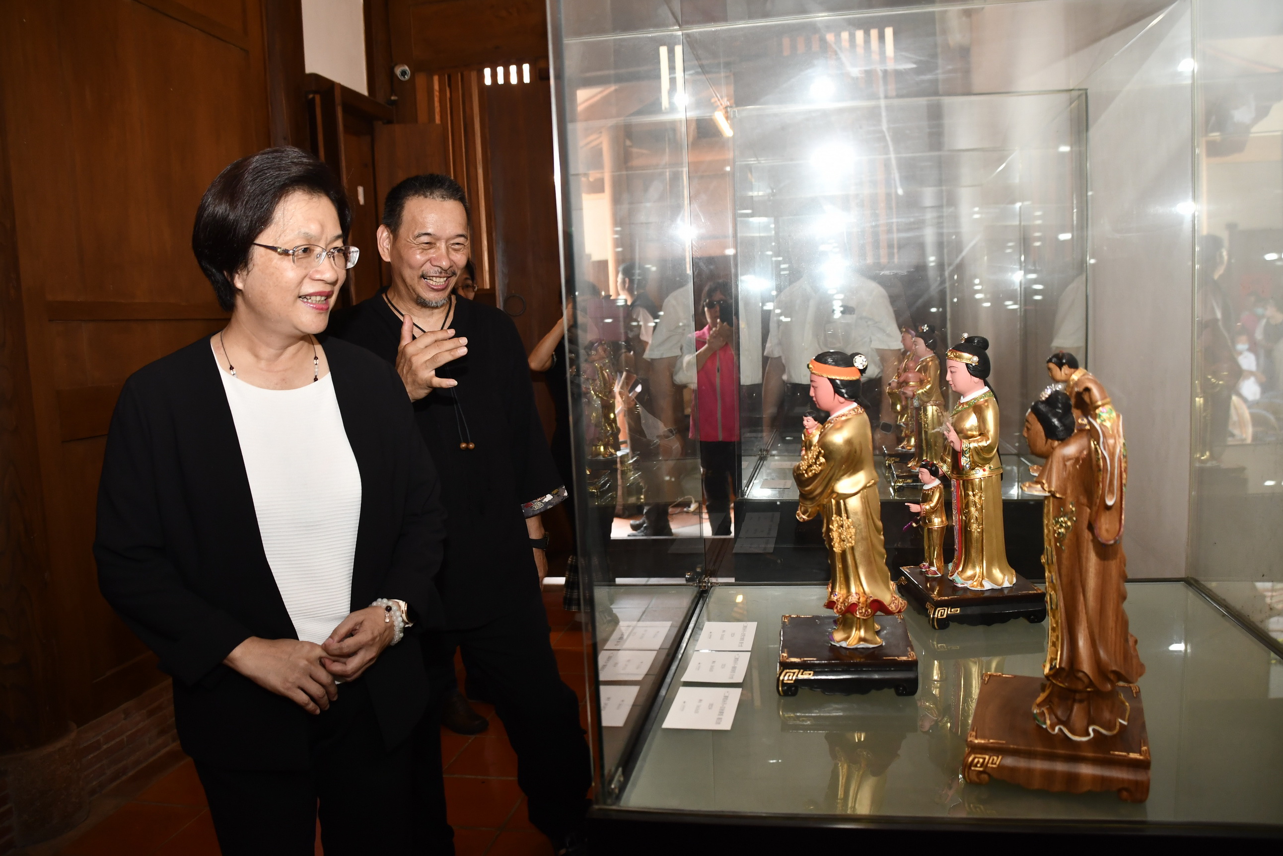▲「神韻巧藝—柯錦中創作展」在彰化工藝展覽館展出，柯錦中老師精心準備的22件作品，結合創作40多年的傳統工藝和創新的對話。（記者張溎壕攝）