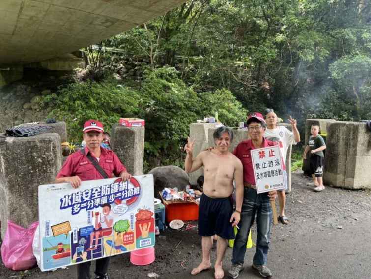 ▲新竹縣消防局也結合教育局辦理國中、小網路防溺宣導暨有獎徵答活動。（新竹縣政府提供）