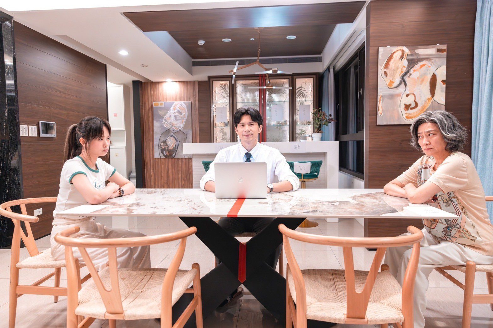 《我的意外室友》首播開紅盤 楊麗音登場收視高點