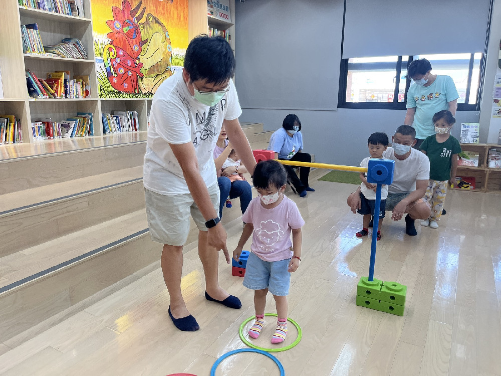 九如親子館每月辦「父幼日」 鼓勵男性參與家庭育兒照顧工作！