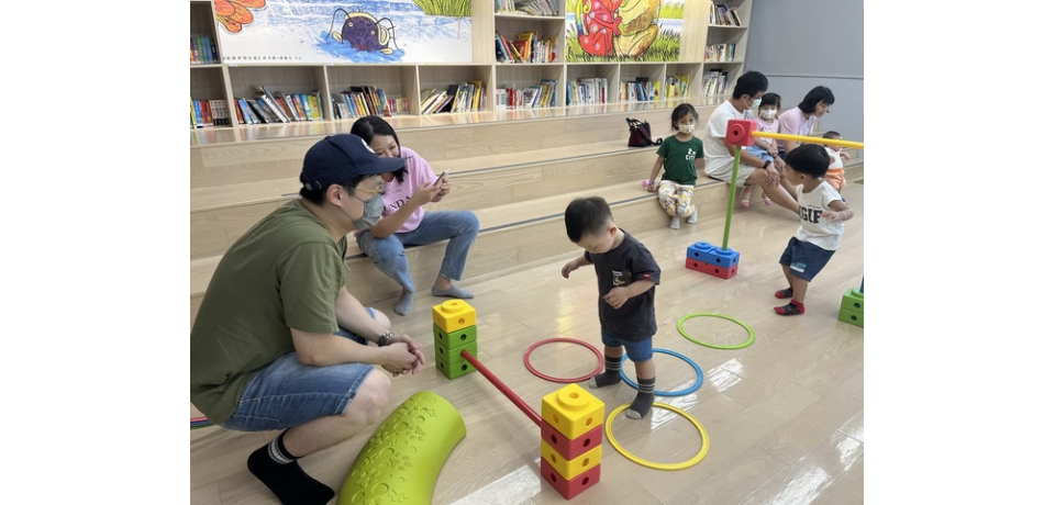 屏東縣九如親子館每月辦「父幼日」 鼓勵男性參與家庭育兒照顧工作