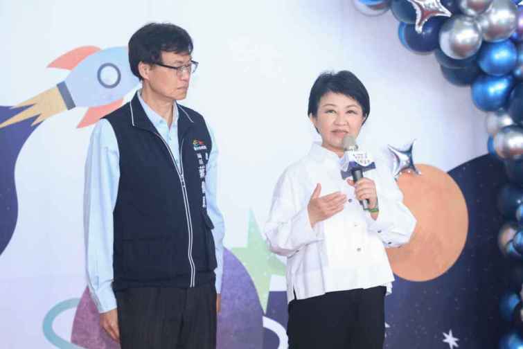 ▲市長盧秀燕出席勉勵所有獲獎的同學。（記者廖妙茜翻攝）