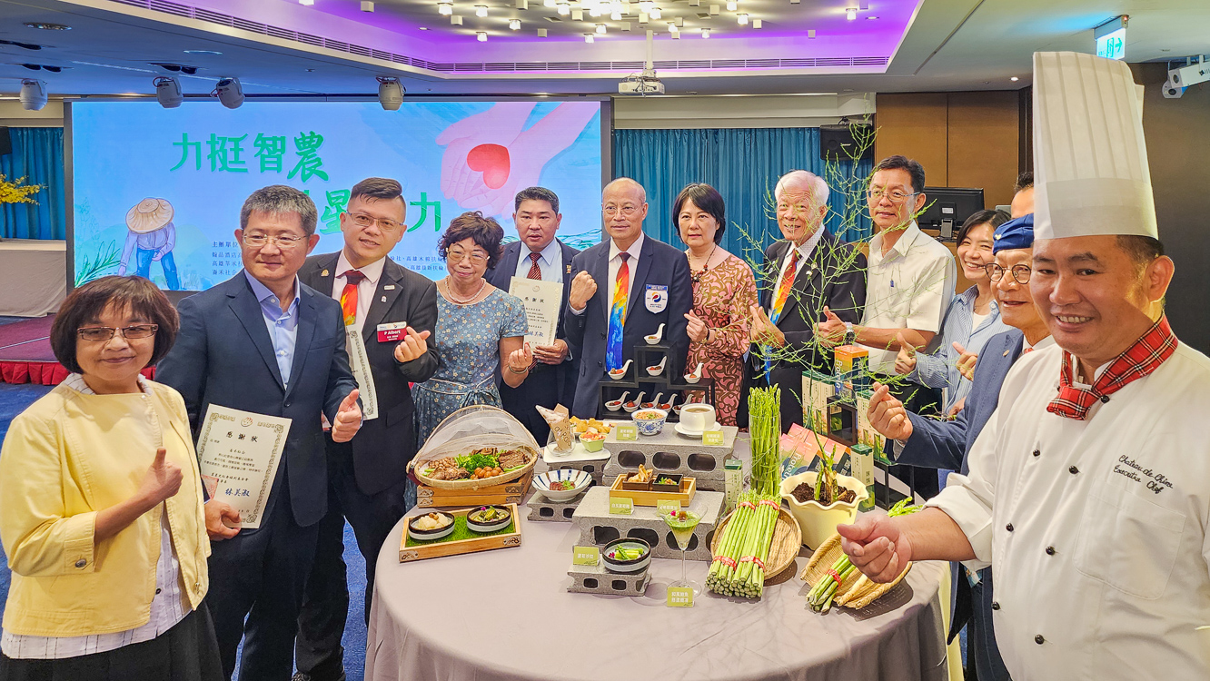 ▲高雄翰品酒店特別與崙禾社企以及高雄莘承扶輪社合作,攜手推廣公益活動,支持偏鄉小農返鄉就業永續生活,也助星星兒有溫暖居所。(圖/記者黃淑貞攝)