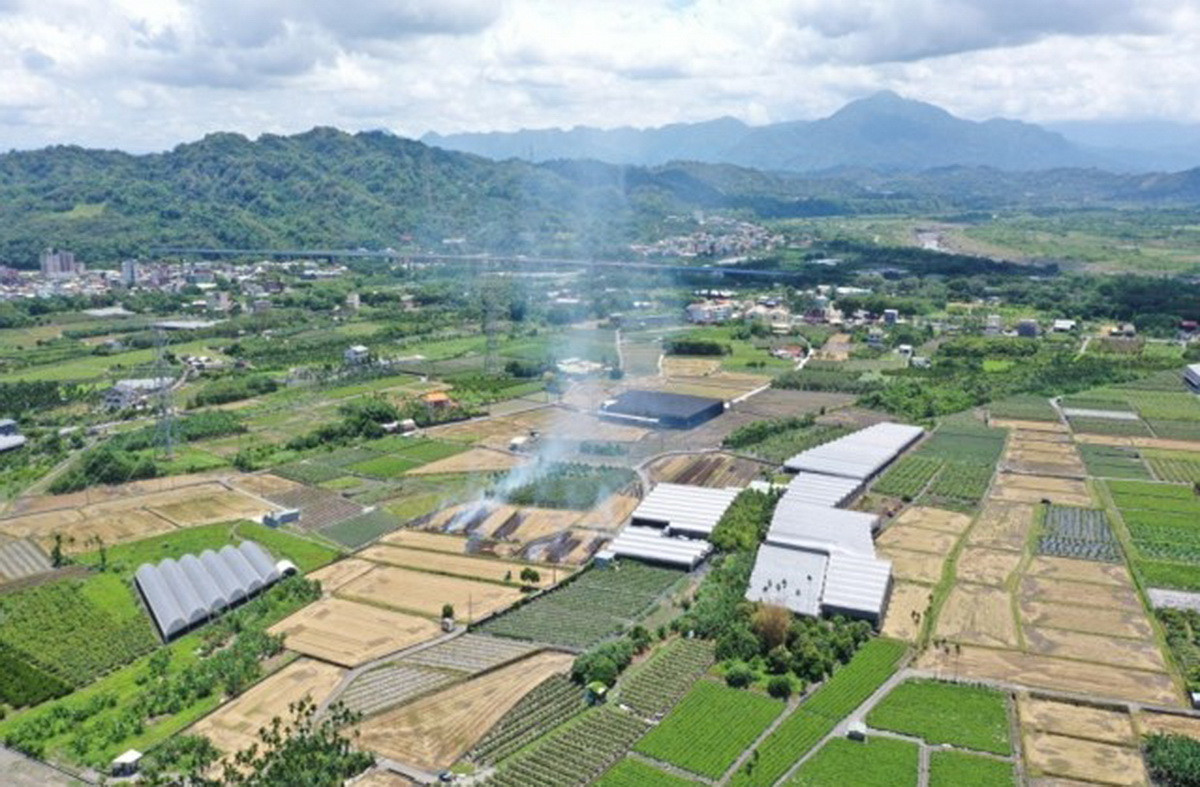 環保局利用空拍機科技執法露燃難逃法眼。(環保局提供)