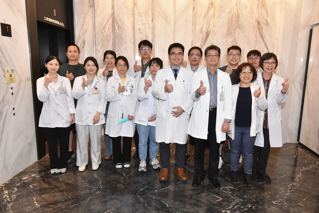 ▲彰基耳科醫療團隊視病人狀況量身訂做，安排手術與後續照護，讓患者重回『聽見美好』的世界。（記者張溎壕攝）