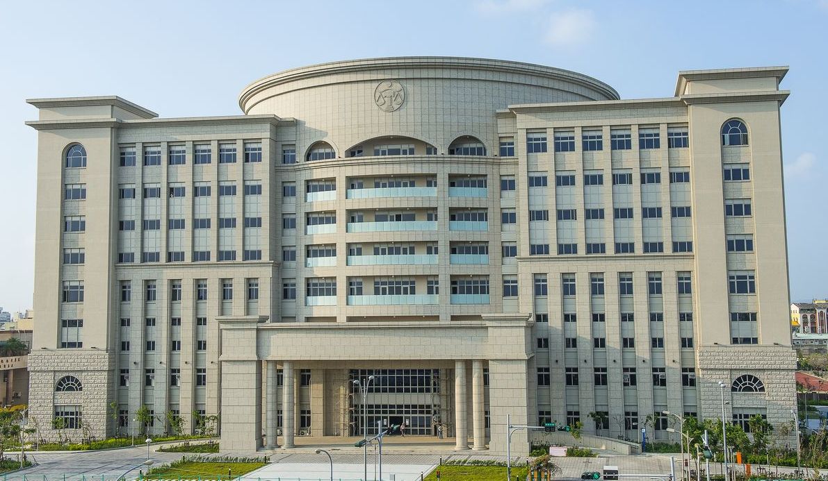 ▲員林公園去年底發生一起隨機砍人事件,經彰化地院審理終結,法官依殺人未遂罪判處張男應執行4年6月徒刑。(記者張溎壕攝)