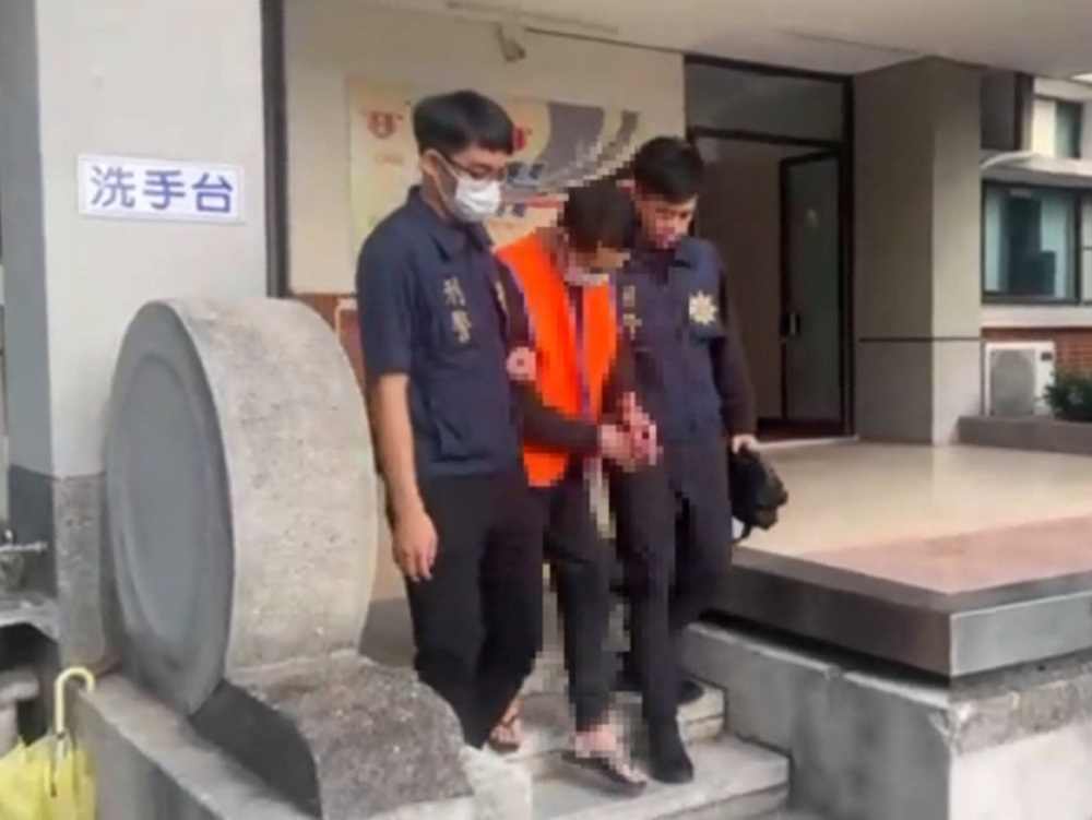 涉嫌改造槍枝販售牟利 遇警圍捕揚言引爆炸彈 298 cnews204240625a06