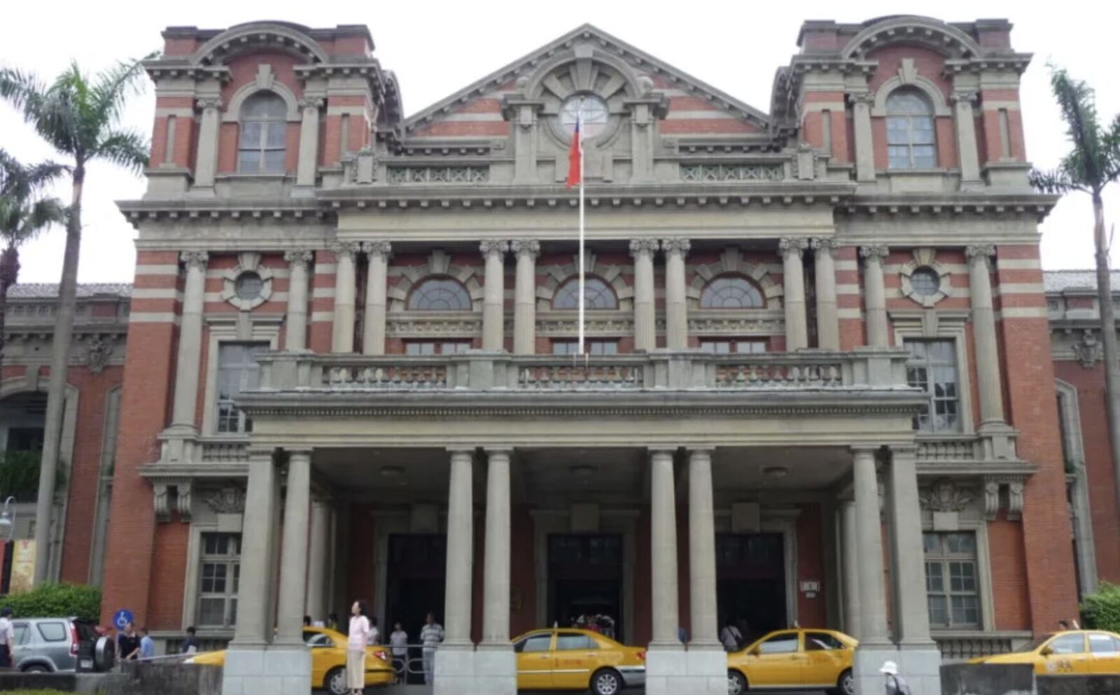 新冠真燒起來!台大醫院重啟「控床」 統一調度負壓隔離病房 314 新冠真燒起來!台大醫院重啟「控床」 統一調度負壓隔離病房 313