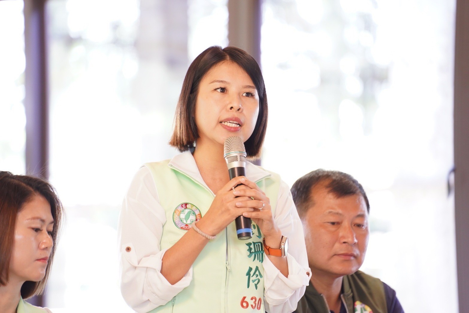 ▲曾因疫情而停辦3年，民進黨立法委員陳素月與彰化新芽連線5位縣議員合體宣布復辦「半線新芽青年營」，盼延續「青鳥行動」捲動的風潮。（記者張溎壕攝）